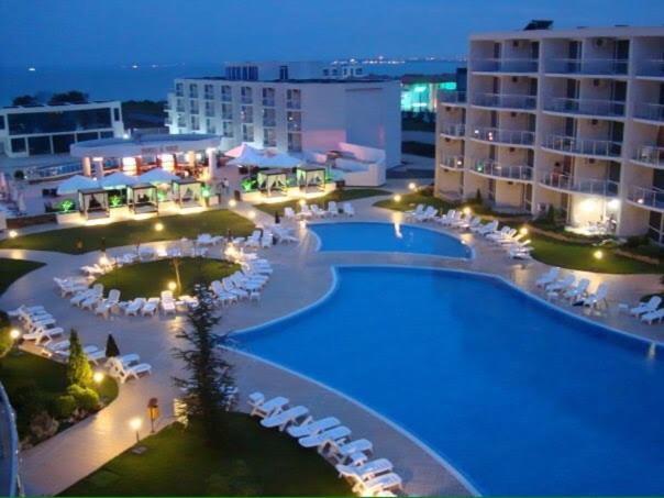 Apartment With Green Terrace Burgas Esterno foto