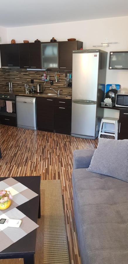 Apartment With Green Terrace Burgas Esterno foto