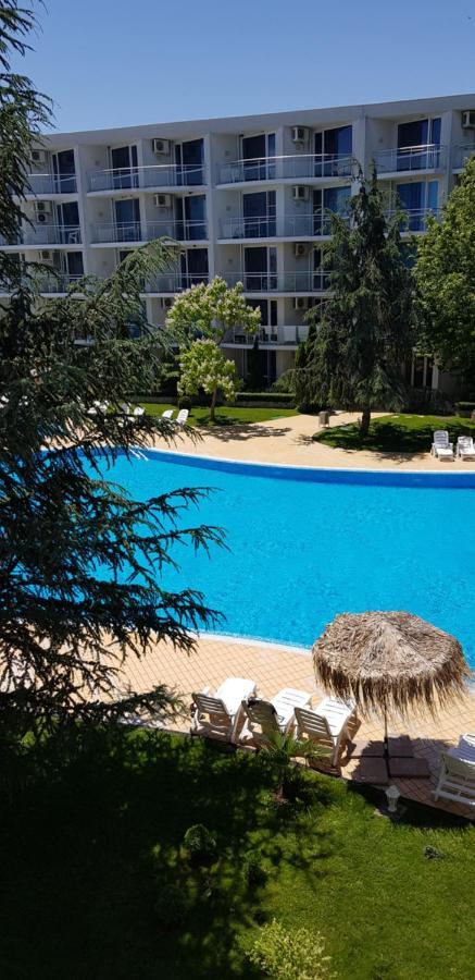 Apartment With Green Terrace Burgas Esterno foto