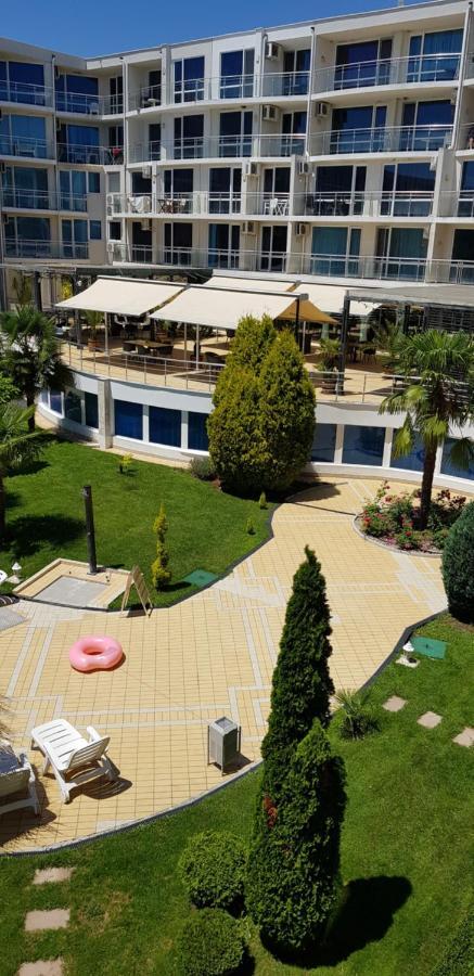 Apartment With Green Terrace Burgas Esterno foto