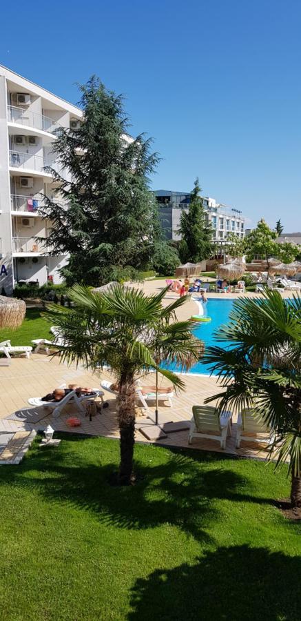 Apartment With Green Terrace Burgas Esterno foto