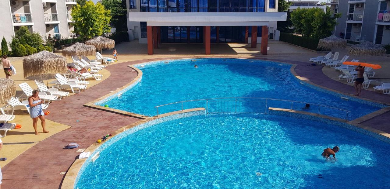 Apartment With Green Terrace Burgas Esterno foto